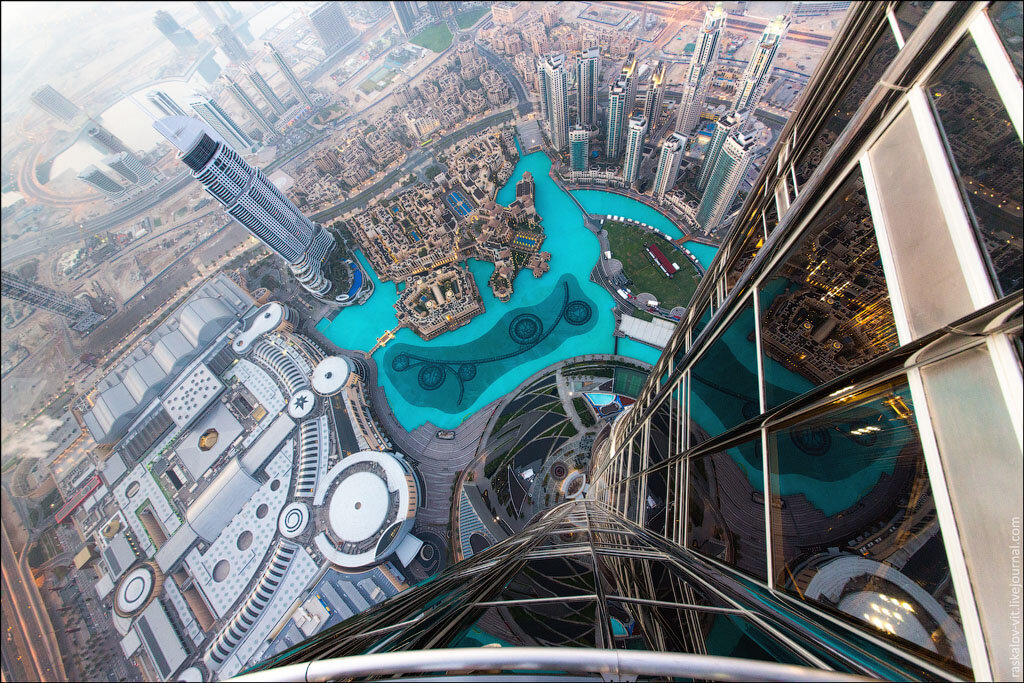 Burj Khalifa Ticket With The Roof Top Meal