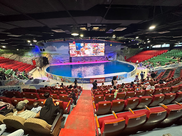 Dubai Dolphinarium